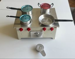Spielzeug-Kinderherd mit Zubehör Metall guter Zustand