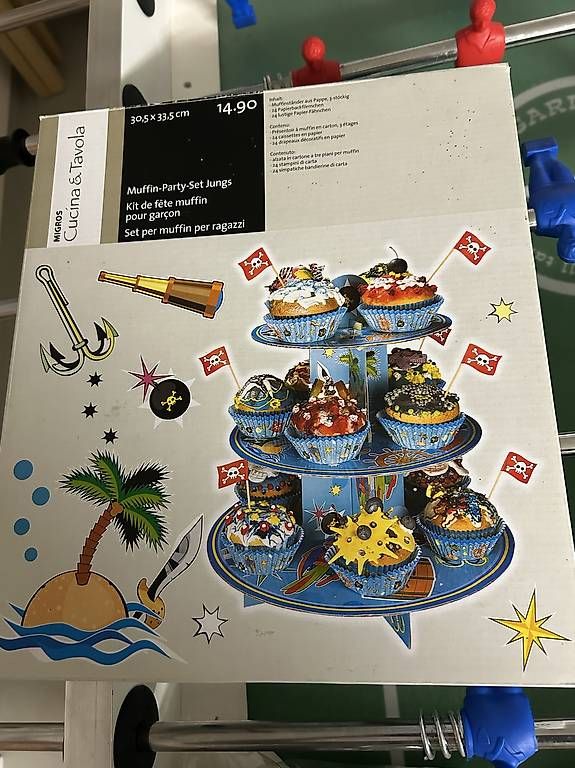 Plateaux: Piratenmuffinetagere – D'occasion à menziken par xaver76