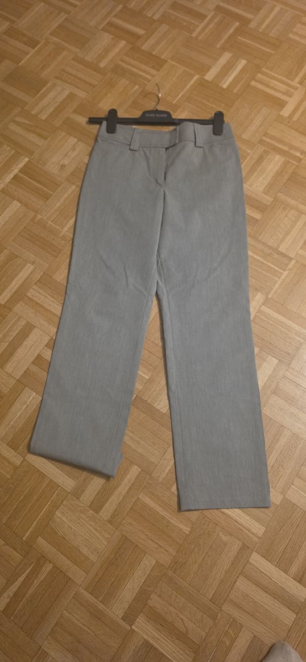Akris Pantaloni: Akris Hose Grau Grösse 36 – Usato da St. Gallen venduto da mania03 4