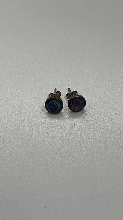 Orecchini pendenti & Orecchini a lobo: Ohrstecker mit blauem Perlmutt aus 925 Silber – Nuovo (secondo la descrizione) da Baden venduto da Chrisenft