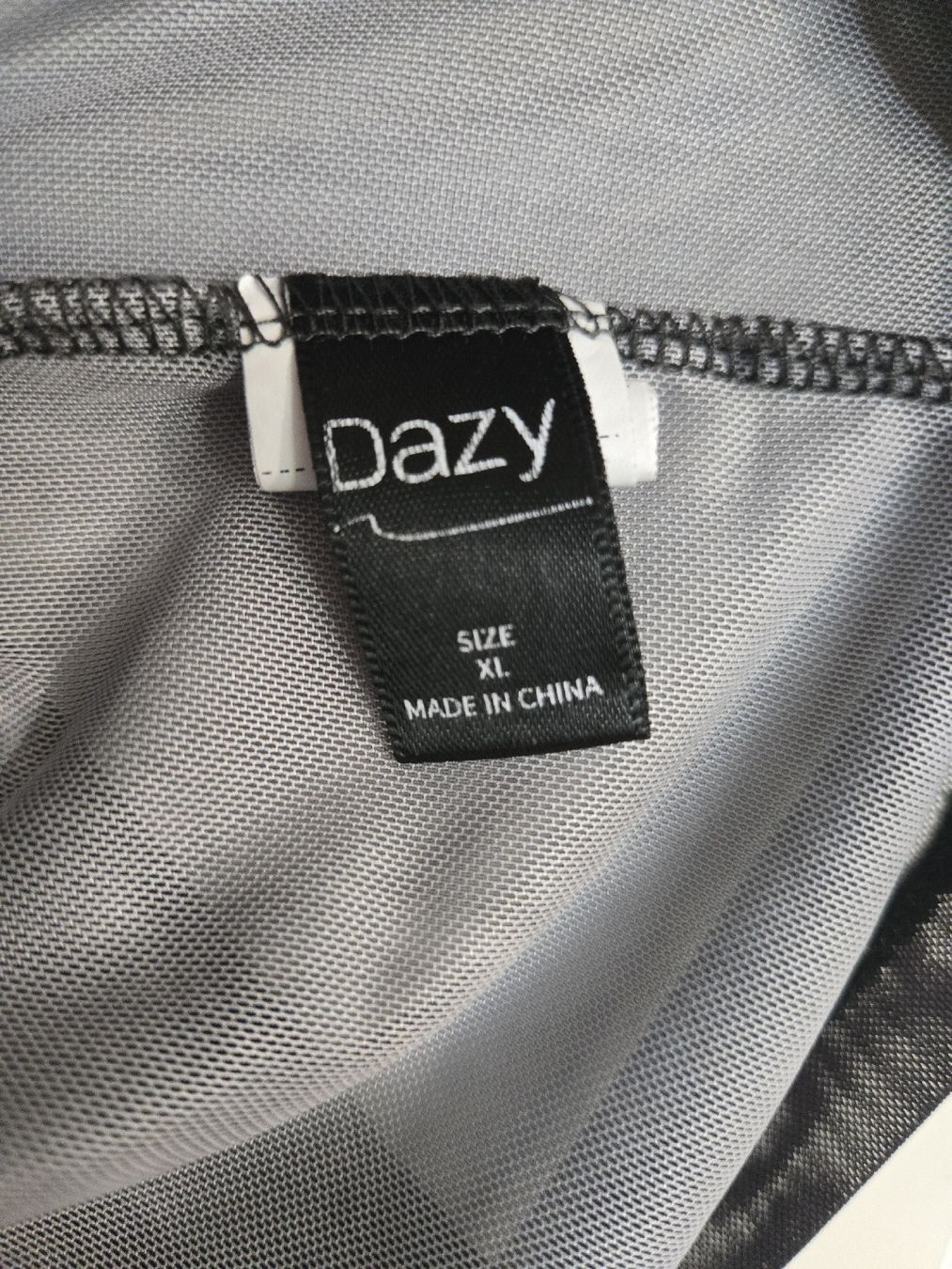 Top: Mesh-Shirt in grauem Batik, XL – Nuovo (secondo la descrizione) da Dübendorf venduto da Timulka 2