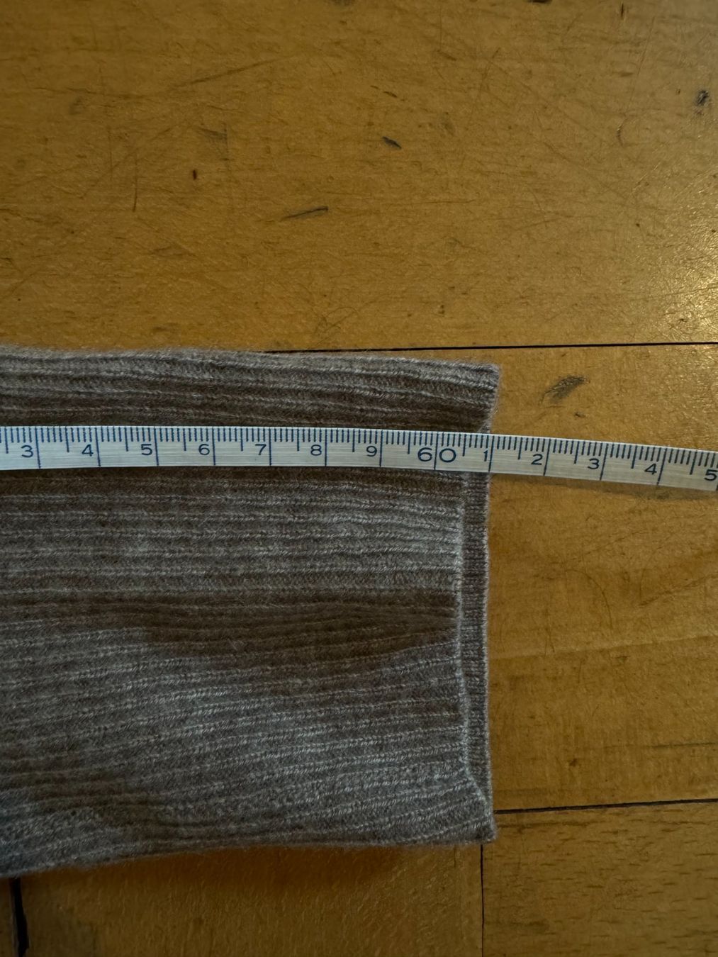 Maddison Vestes: Cashmere Cardigan – D'occasion à Zollikon par lui_gqg9 4