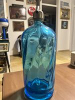 Sodasyphon blaues Glas Metallkopf akzeptabler Zustand