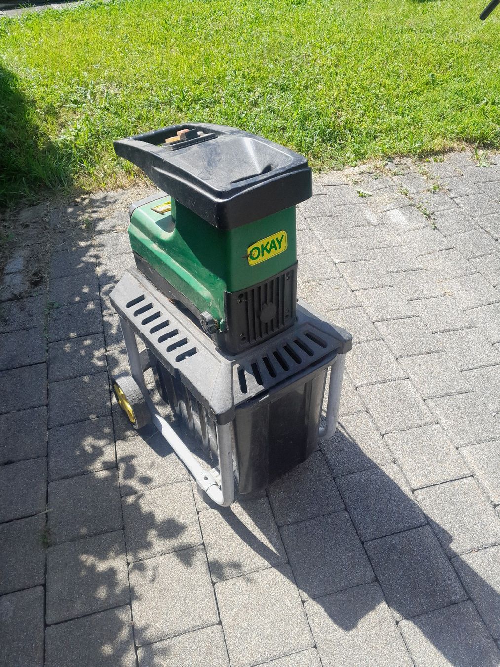 Häcksler: Okay Holzhacker Häcksler – Gebraucht aus Studen SZ von Mostelbock02
