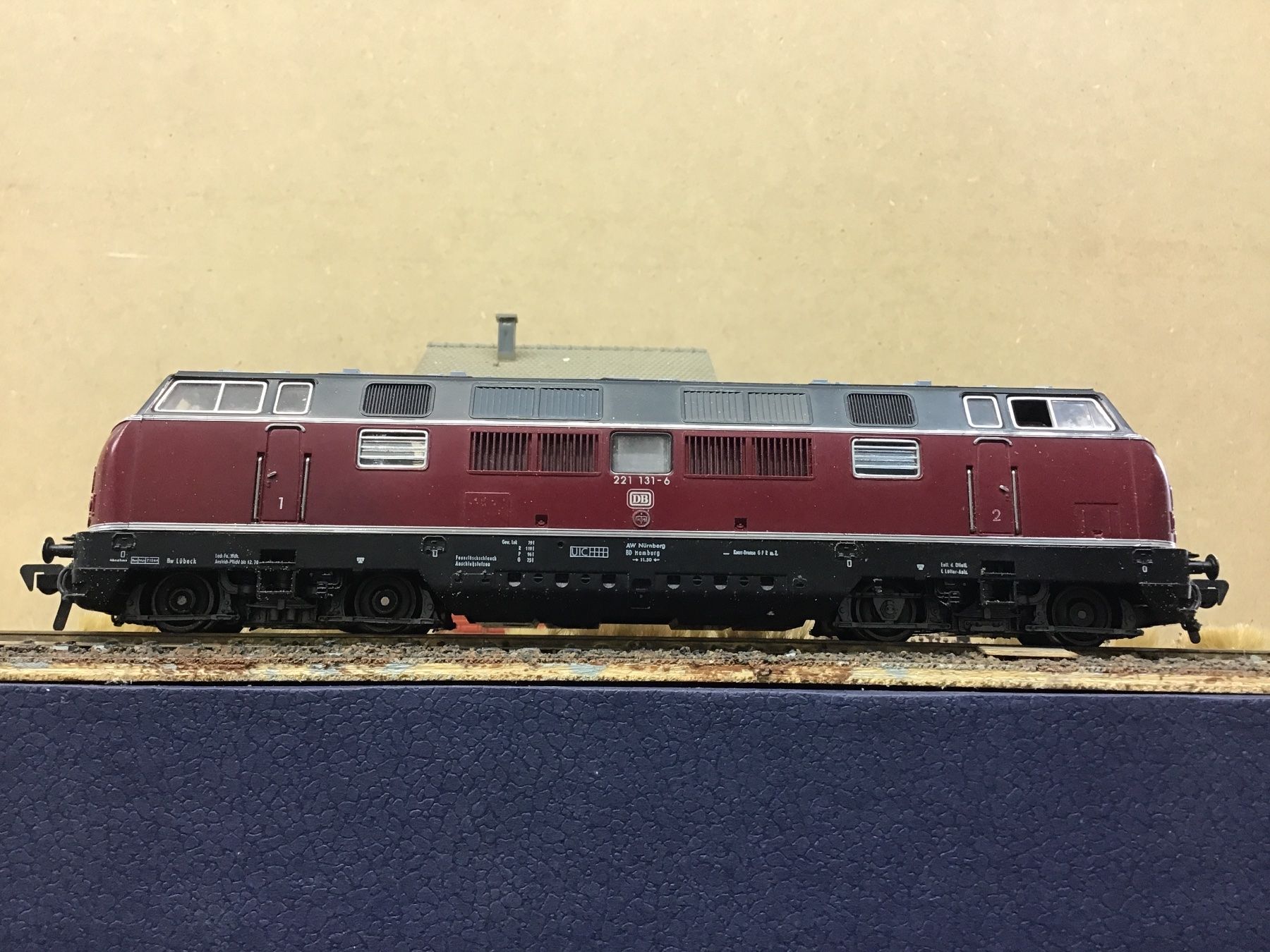 Fleischmann Modellini di ferrovie: Fleischmann HO Diesellokomotive BR 221 DB – Usato da Männedorf venduto da Modelle-aller-Art 2