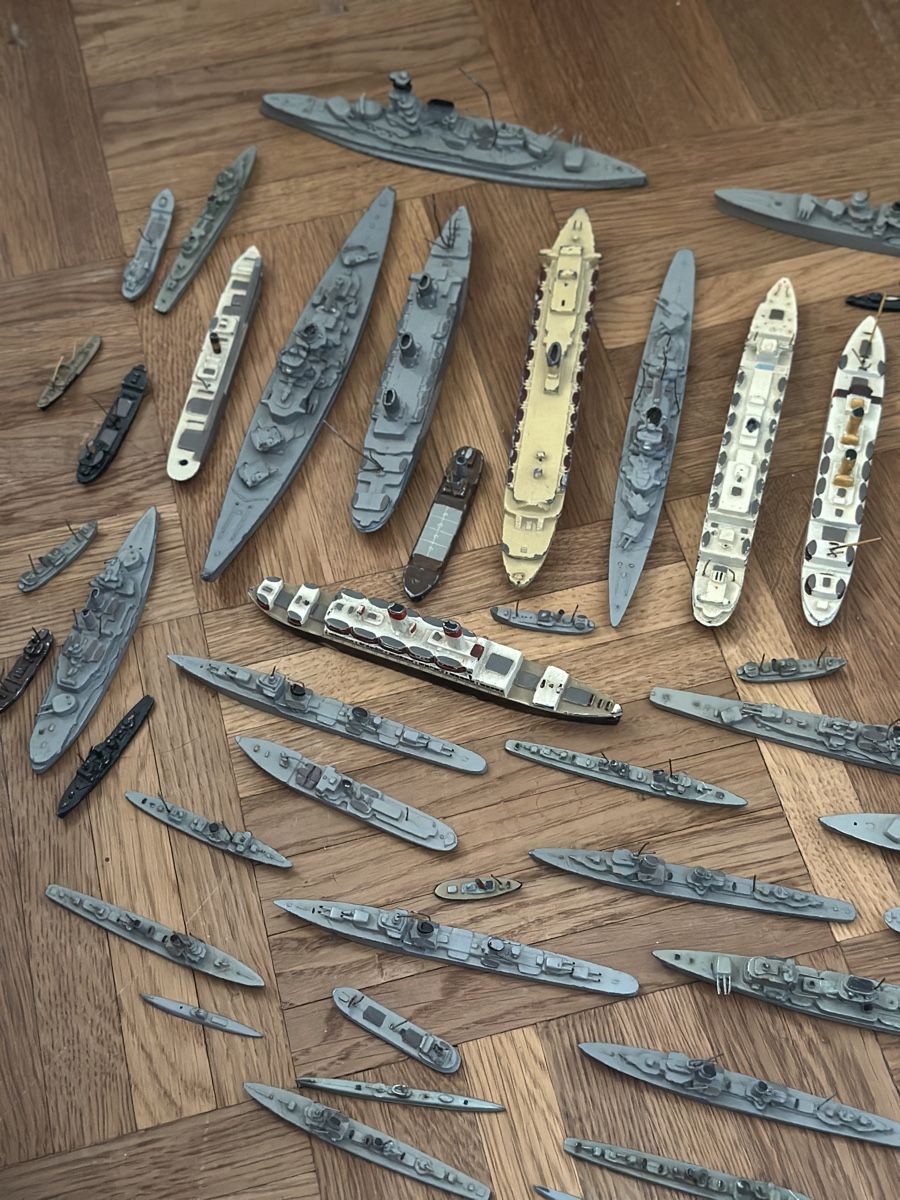 Wiking Modellbausätze & Standmodelle: 50+ Schiffsmodelle Konvolut WIKING, Passagierschiffe & Krieg – Gebraucht aus Zürich von cla_sgm7 1