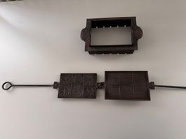 Antikes Brezeleisen Gusseisen Rarität mit diesem Design