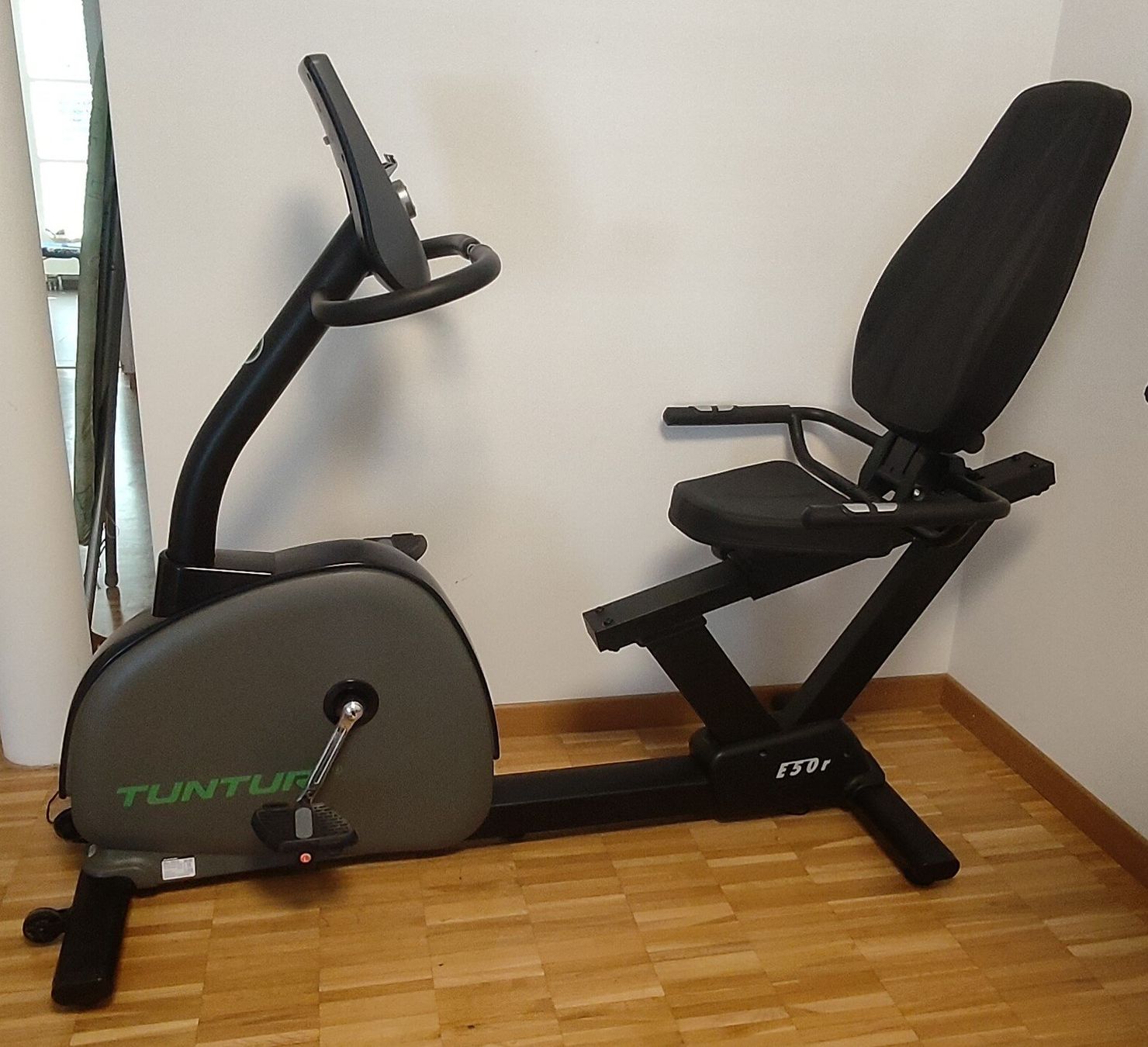 Tunturi Hometrainer: Tunturi Liegeergometer E50r mit div. Fitnessprogrammen – Usato da Buchs ZH venduto da Ellisviola