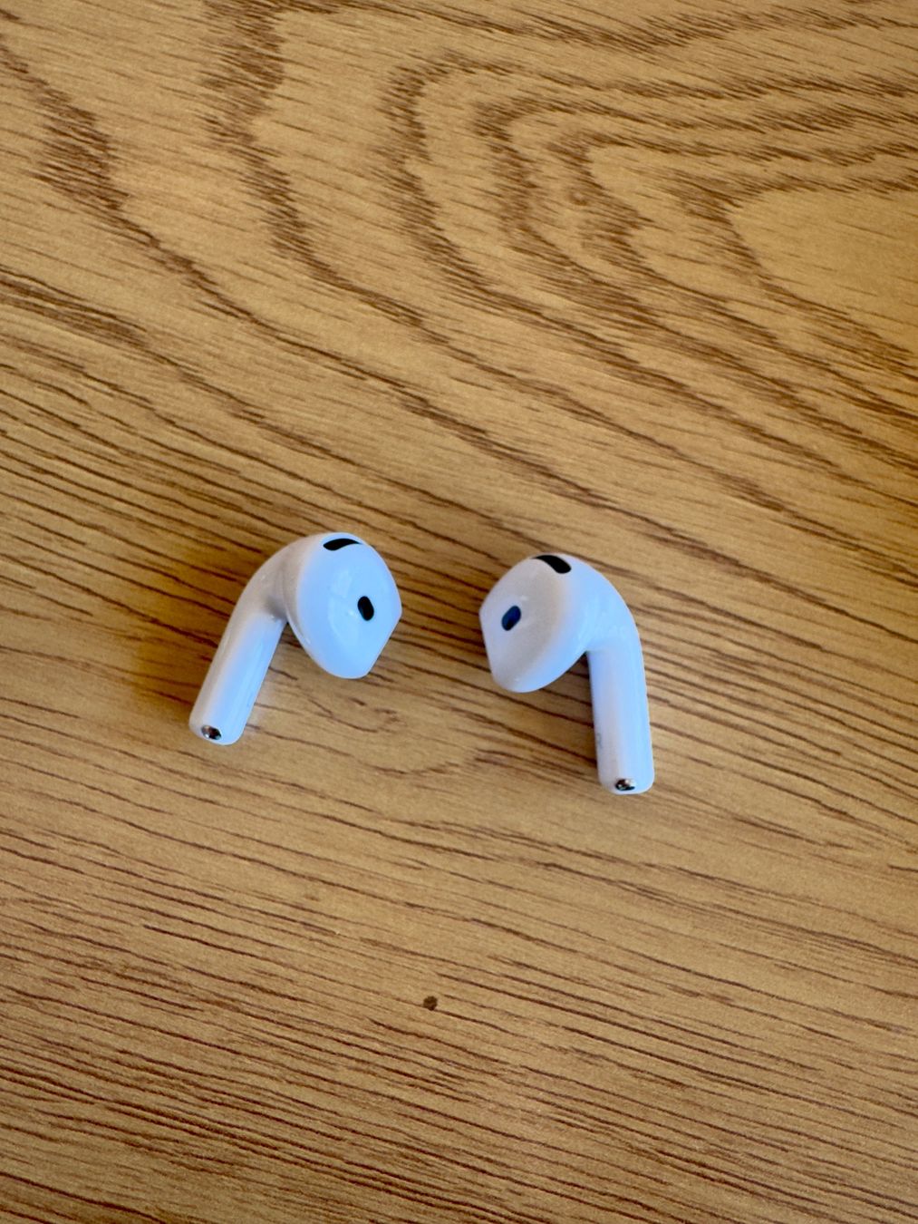 Apple Casques audio: Airpods 4 ANC mit OVP – D'occasion à Péry par Benjamin778 4