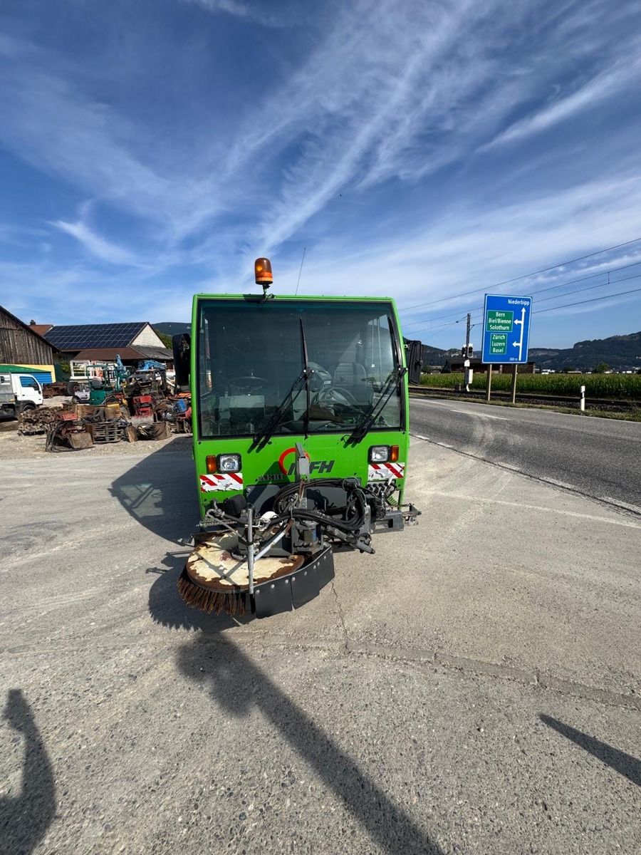 Nutzfahrzeuge: Putzmaschine MFH 5000 – Gebraucht aus Niederbipp von baggerch 7