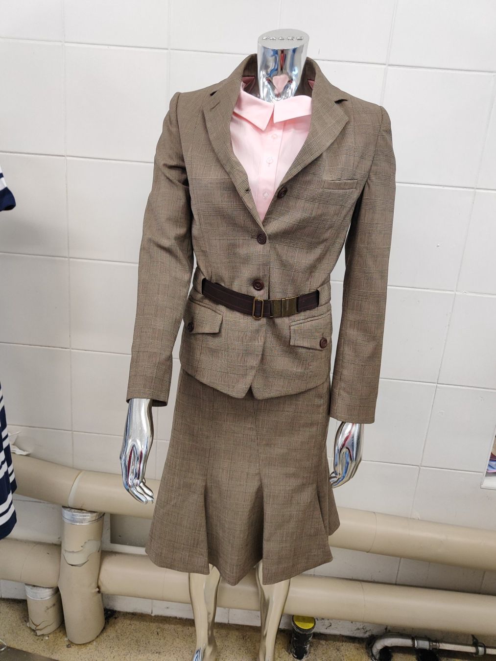 Costumi: Damen Kostüme gr 34 – Nuovo (secondo la descrizione) da Langnau am Albis venduto da Judithsebi 3