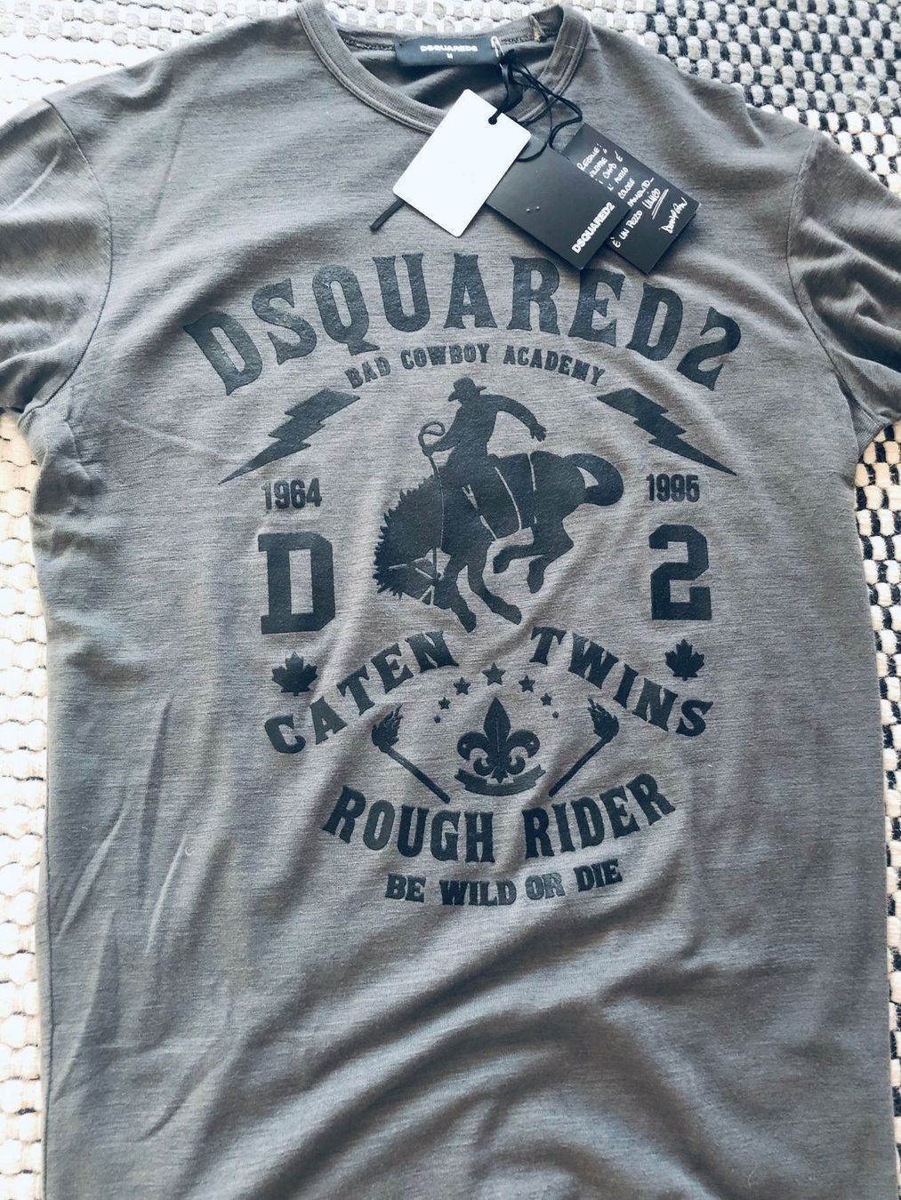 Dsquared2 T-Shirts: DSQUARED2  printed T-shirt Sz M – Neu und originalverpackt aus Lausanne von ipanema23 7