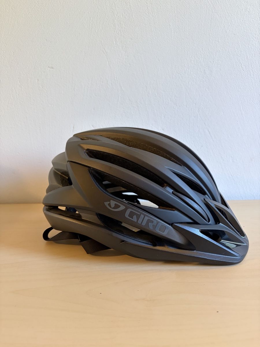 Giro Caschi: Fahrradhelm Giro Artex Mips – Nuovo e nell'imballaggio originale da Krummenau venduto da lorenascherrer