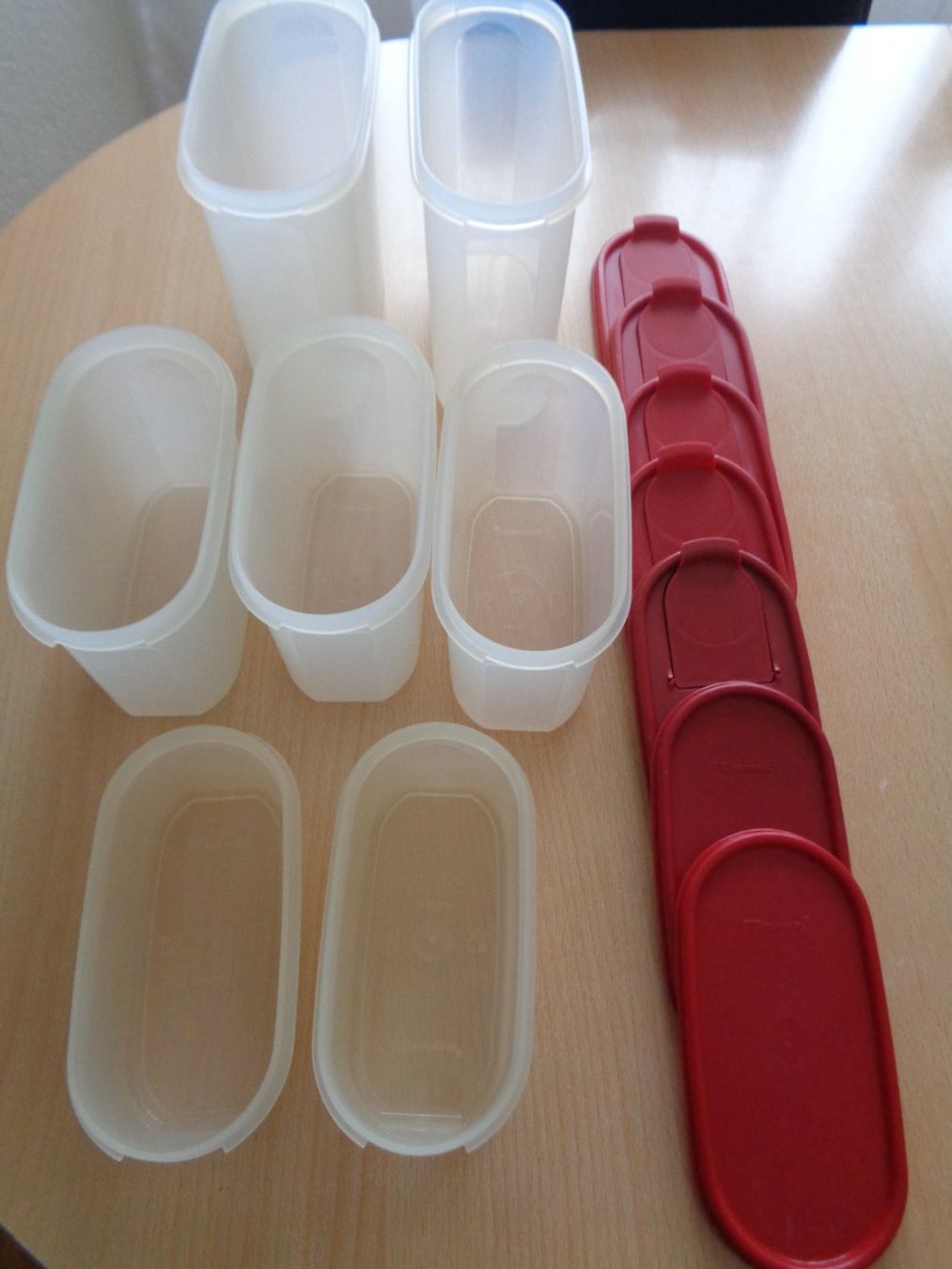 Tupperware Behälter & Ähnliches: Tupperware 7 Vorratsdosen rot – Gebraucht aus Dietikon von chroetli77 2