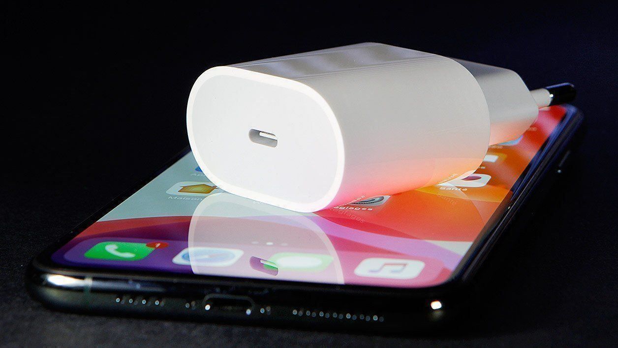 Caricabatterie: iPhone 17 proMax/16 pro - Chargeur rapide PD 20W – Nuovo e nell'imballaggio originale da Morges venduto da DigiAC 2