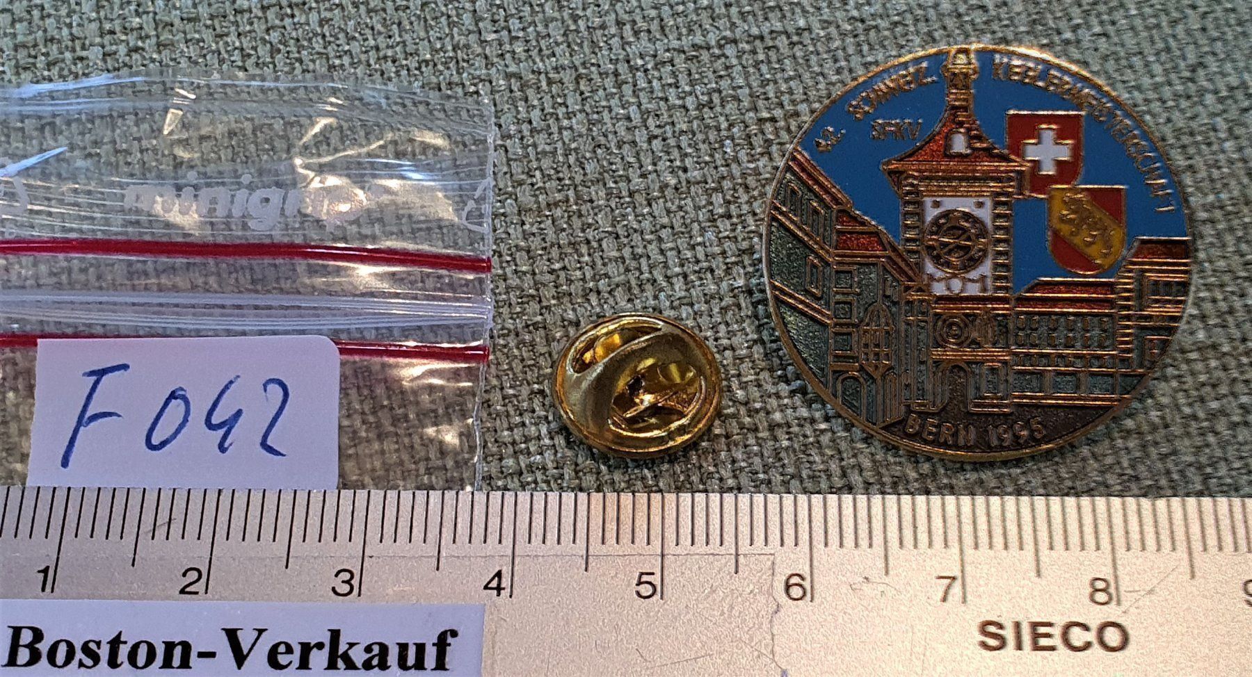 Medaglie: F042 - Pin Kegelmeisterschaft Bern 1995 – Usato da Reinach BL venduto da Boston-Verkauf 2