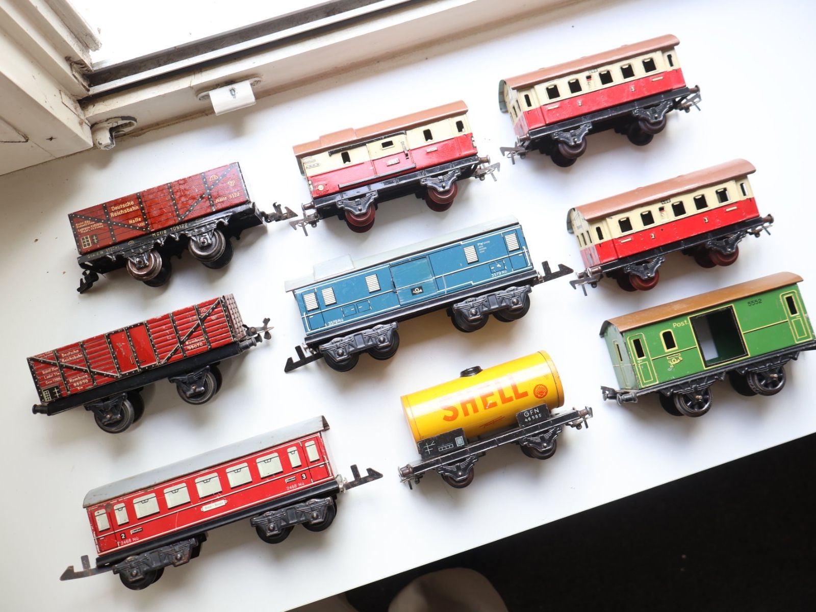 Fleischmann Modellini di ferrovie: Fleischmann & Co 9 x Wagen - Spur 0 Blech – Usato da Winterthur venduto da Monstera