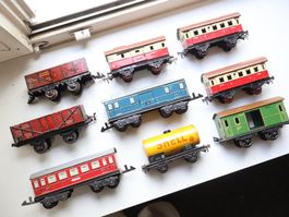 Fleischmann & Co 9 x Wagen - Spur 0 Blech