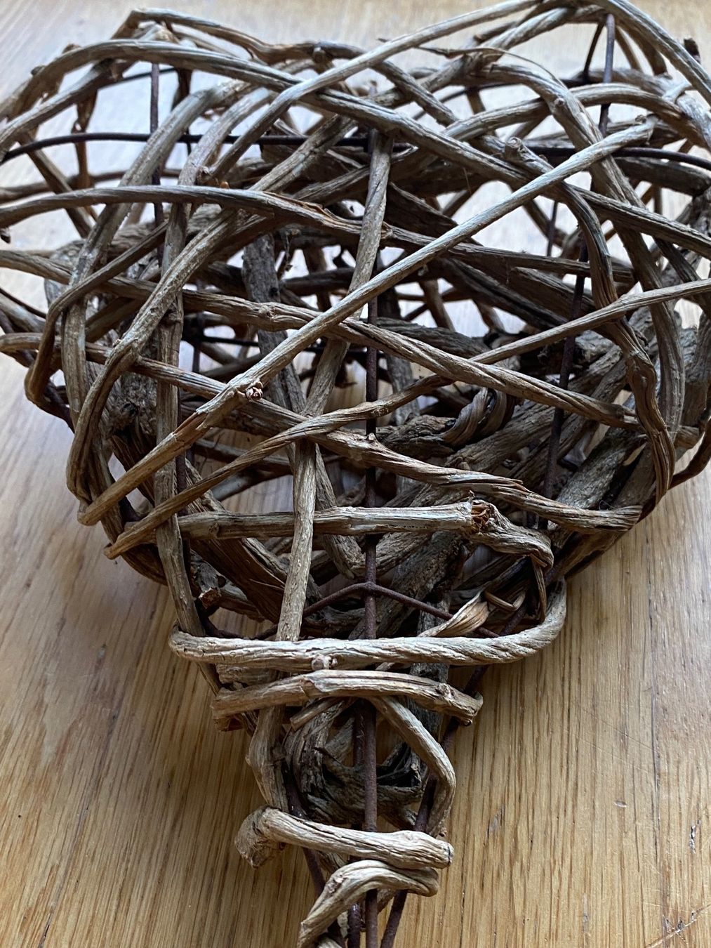 Tutte le decorazioni: Herz aus Holzgeflecht – Usato da Lachen SZ venduto da JLO-Creations 3