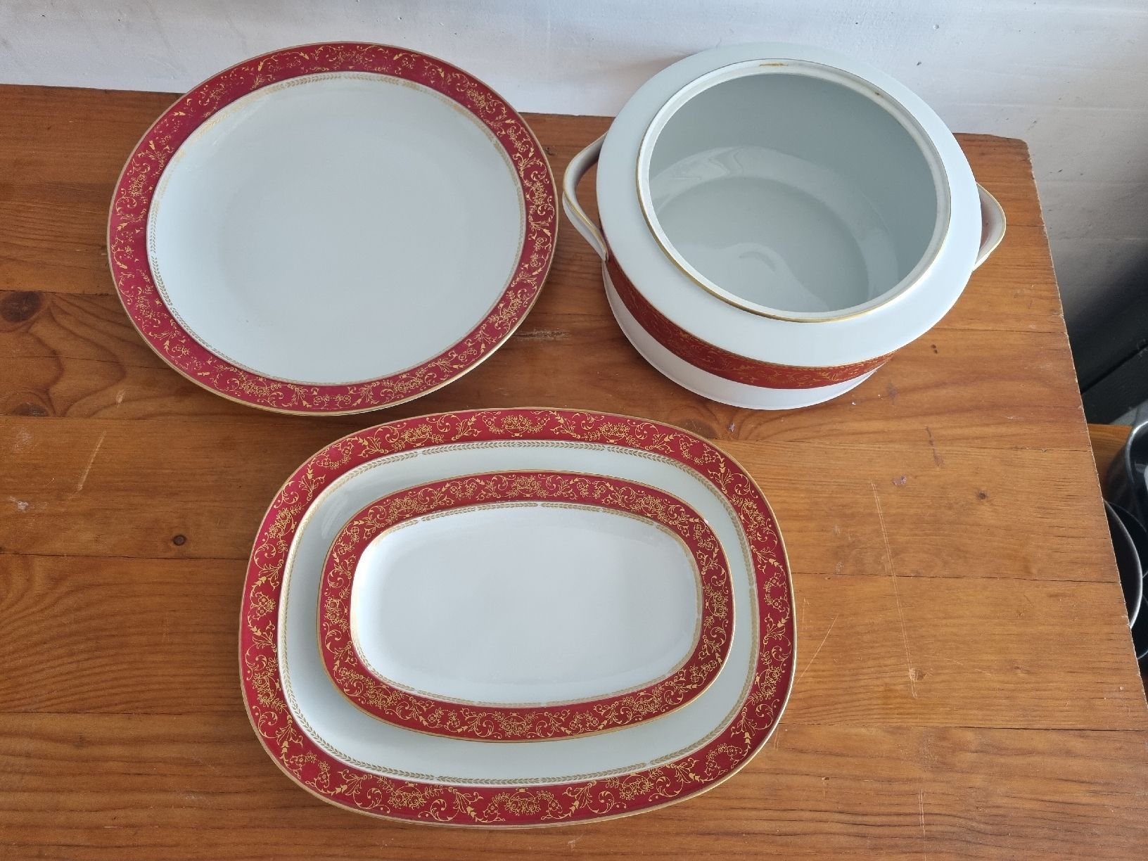 Set di piatti: Geschirrset Langenthaler – Usato da Brügg BE venduto da Delfin79 2