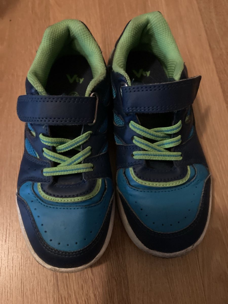 Scarpe per ragazzi: Kinder Sneaker, Turnschuhe Gr. 30 – Usato da Emmenbrücke venduto da JJ_89
