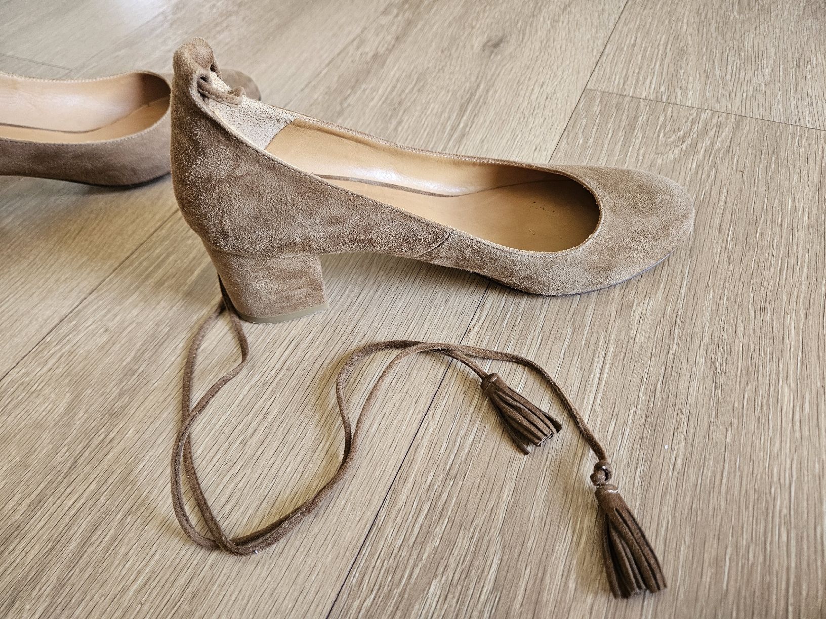 Sezane Scarpe da donna: Sézane Suede Leather Babies-Gr. 37 – Usato da Oberwil BL venduto da mpouxry 2