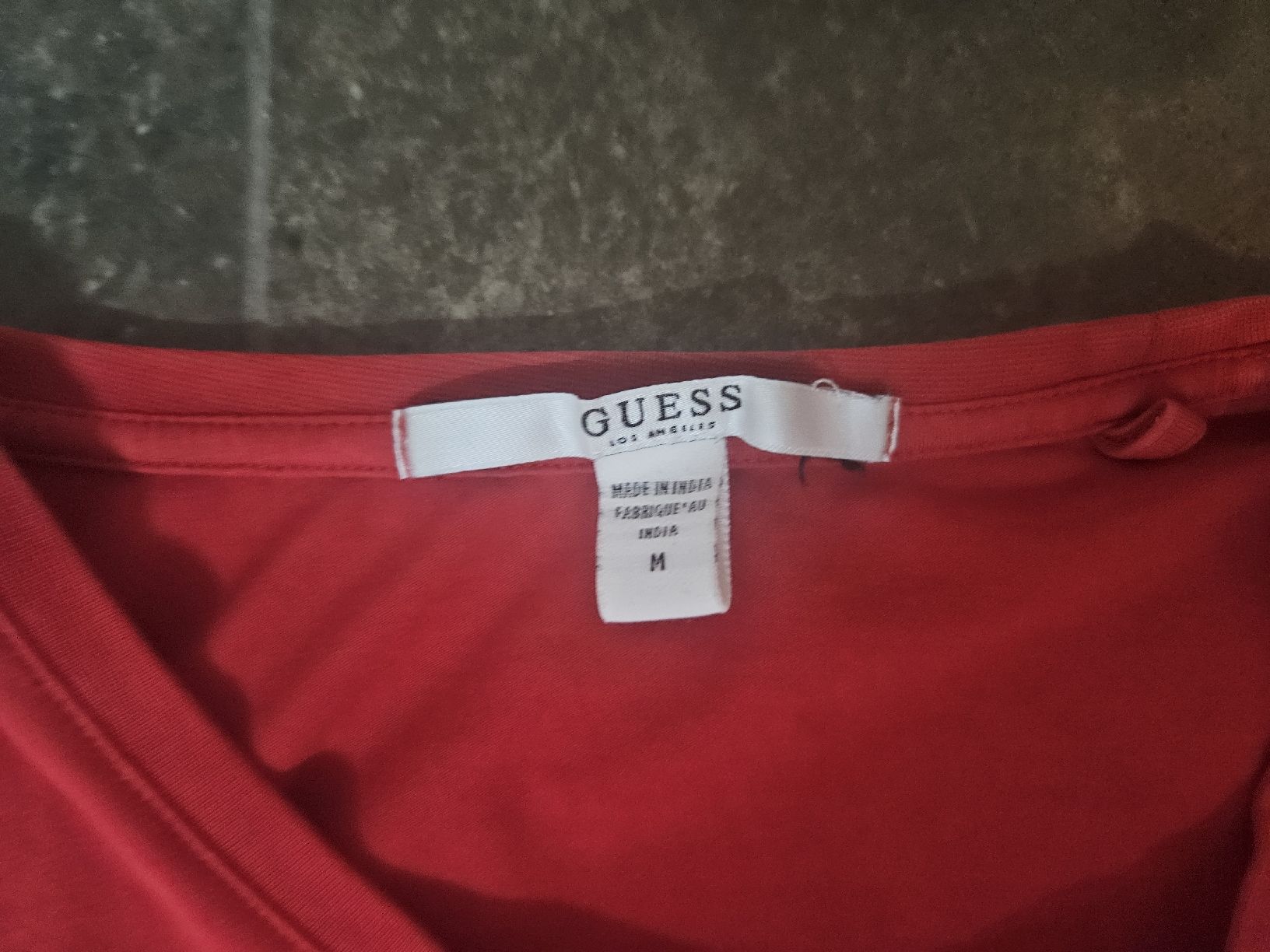 Guess T-Shirts: Guess T-shirts Gr.M – Gebraucht aus Niederwil AG von marciag 2