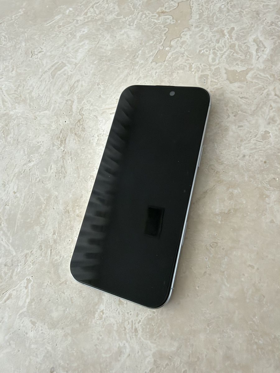 Apple Telefoni cellulari / Smartphones: Iphone 16 pro Max Weiss 512GB – Nuovo (secondo la descrizione) da Zürch venduto da Zuerich96. 5