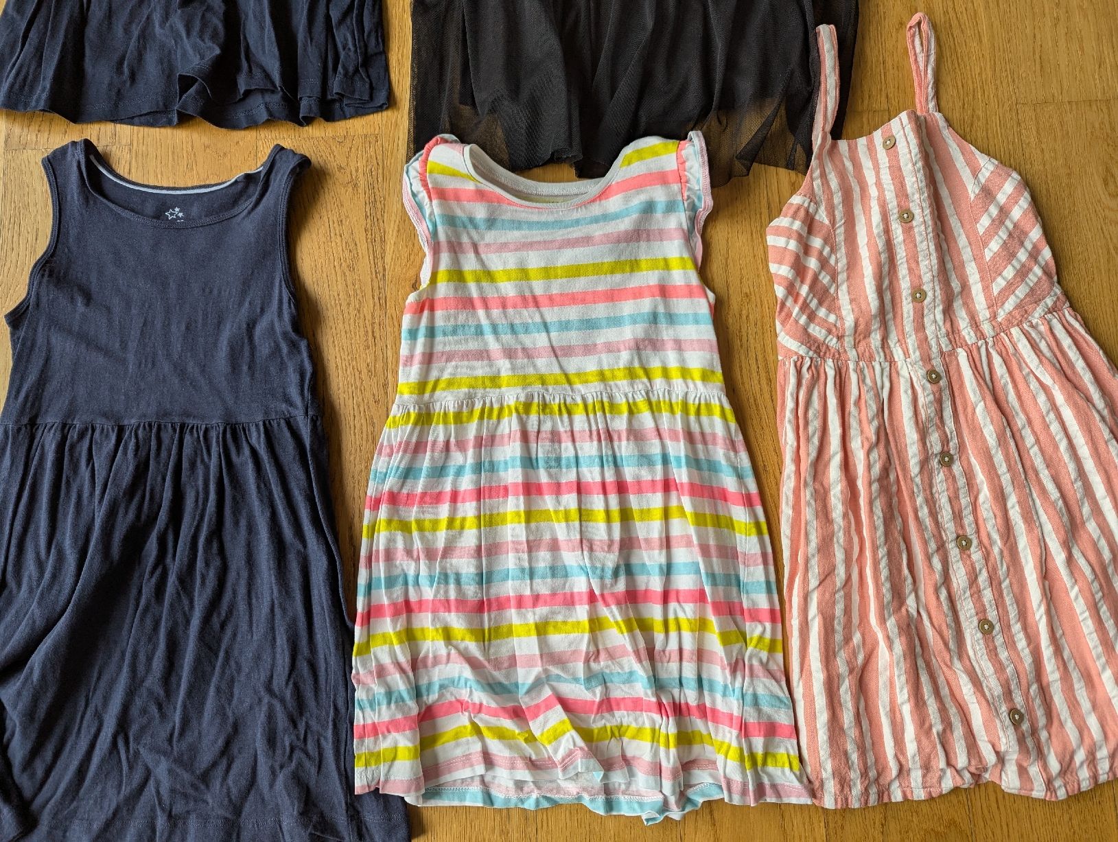Lotti & Set di vestiti: XL Kleiderpaket Grösse 110 - 116 – Usato da Wallisellen venduto da Taurusit 3