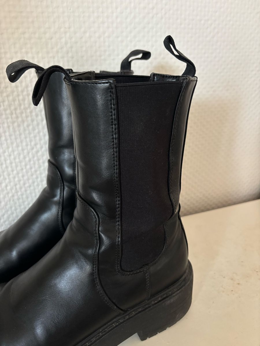 Damenschuhe: Bottines noires  – Gebraucht aus Lausanne von shabnam.t 4