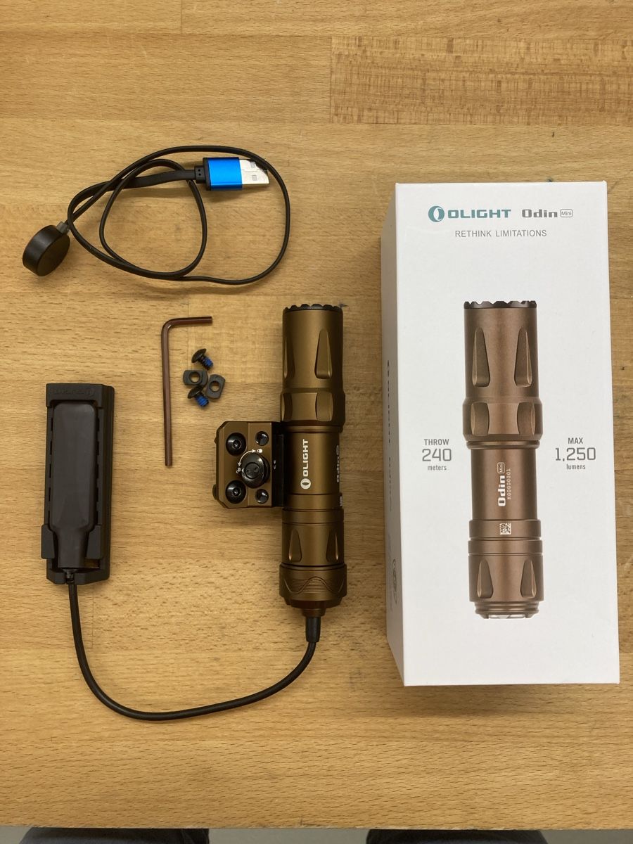 Olight Lampade: Waffenlampe Olight Odin Mini – Usato da Rossrüti venduto da Aqua75