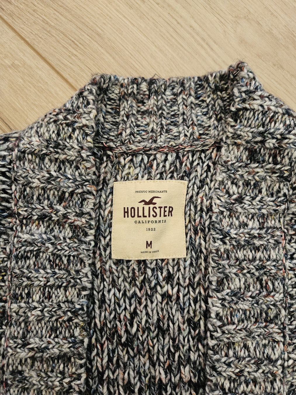 Hollister Vestes: Strickjacke Hollister – Neuf (Voir description) à Hermetschwil-Staffeln par Tamara1008 1