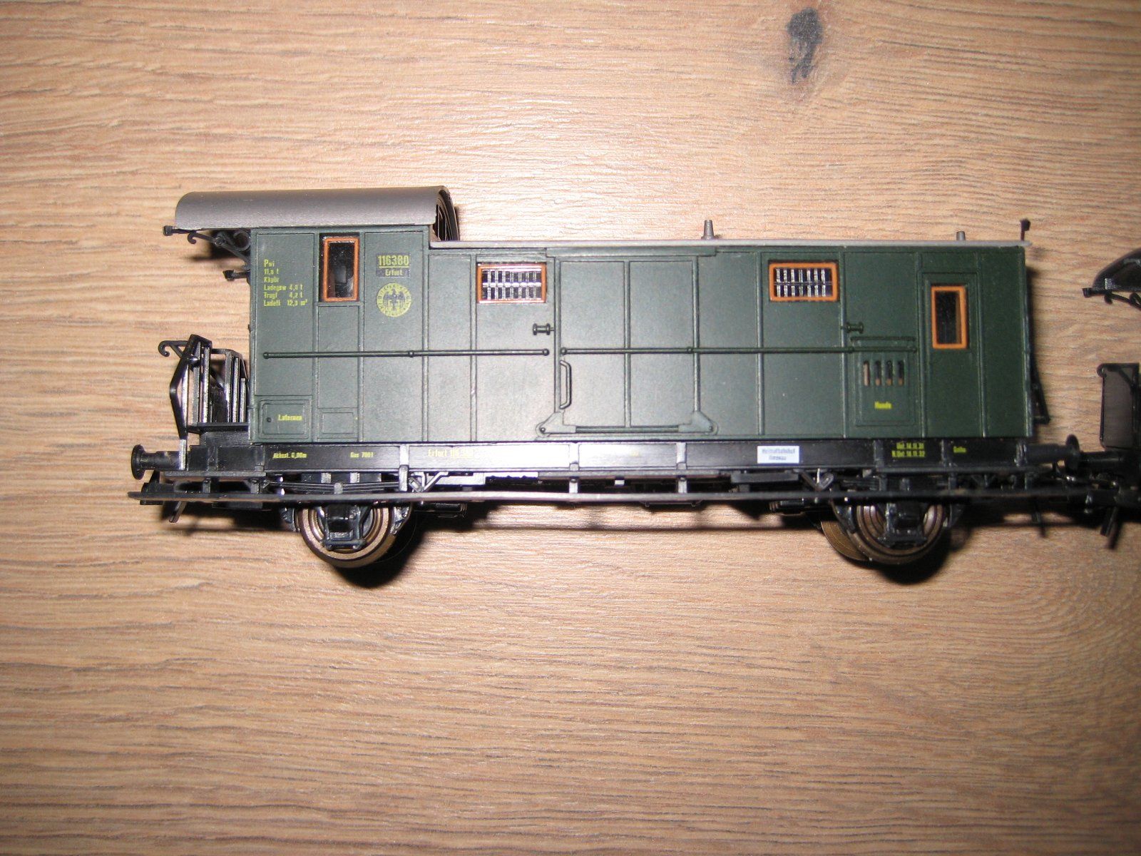 Modellini di ferrovie: 3 Stück Eisenbahnwagen – Usato da Langenthal venduto da Heiri56 3