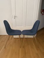 4 blaue Stühle zu verkaufen (1x CHF 10.-)