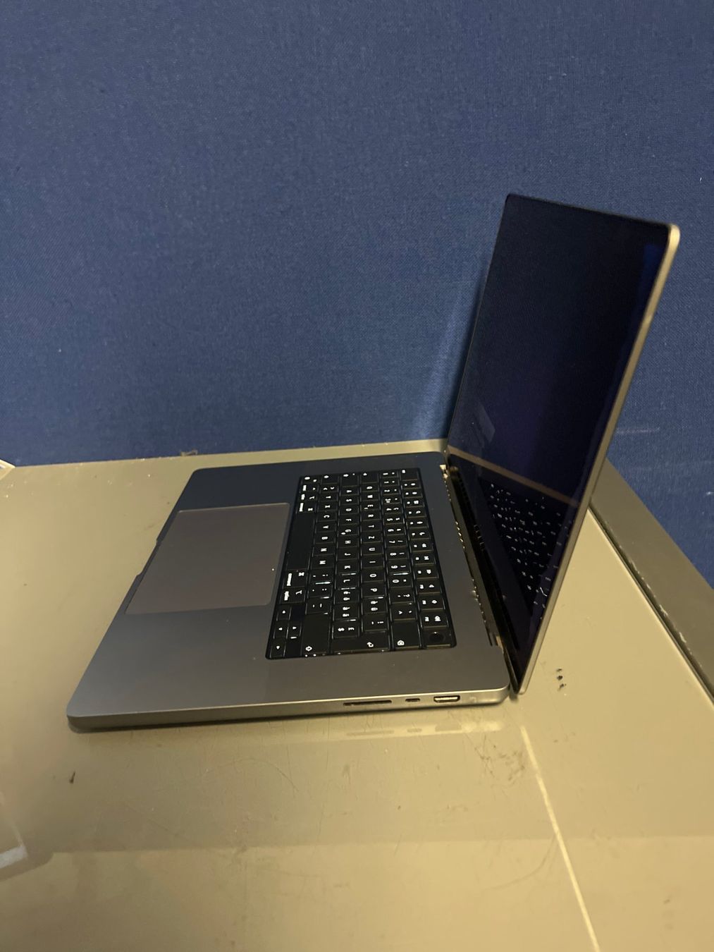 Apple Notebook: MacBook Pro 16" 2021 M1 iCloud sperre, Displaybruch #12 – Difettoso da Dietikon venduto da speedkauf 5