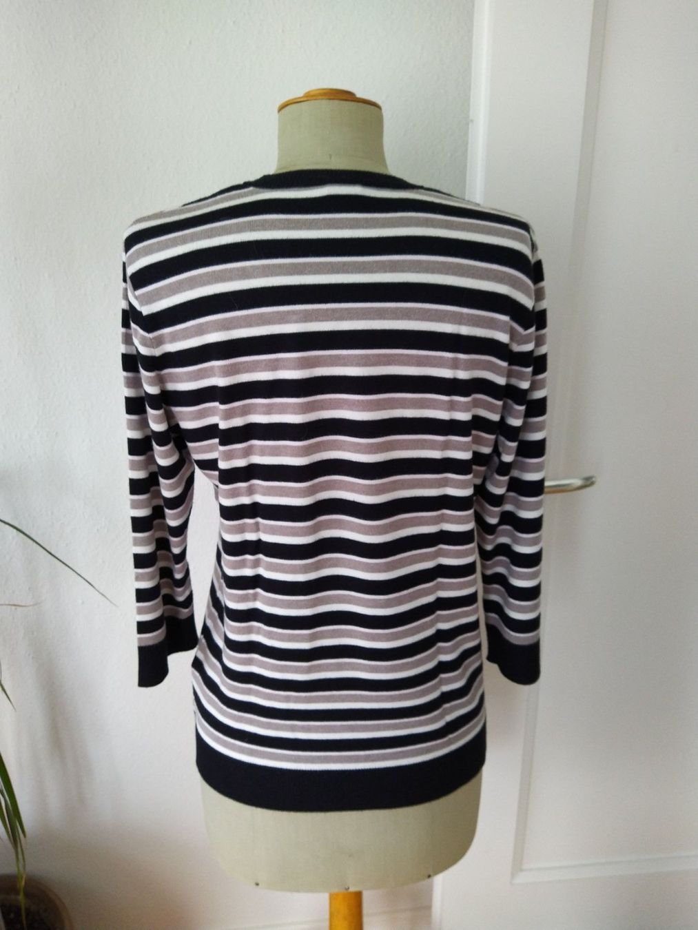 Pullover & Sweatshirts: Pullover 3/4-Ärmel (67% Viskose) – Gebraucht aus Triesen von kunterfund 2