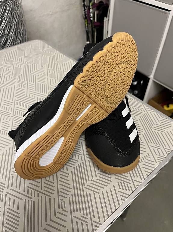 Scarpe da uomo: Adidas Hallenschuhe – Usato da Kerns venduto da sar_8dz9 1