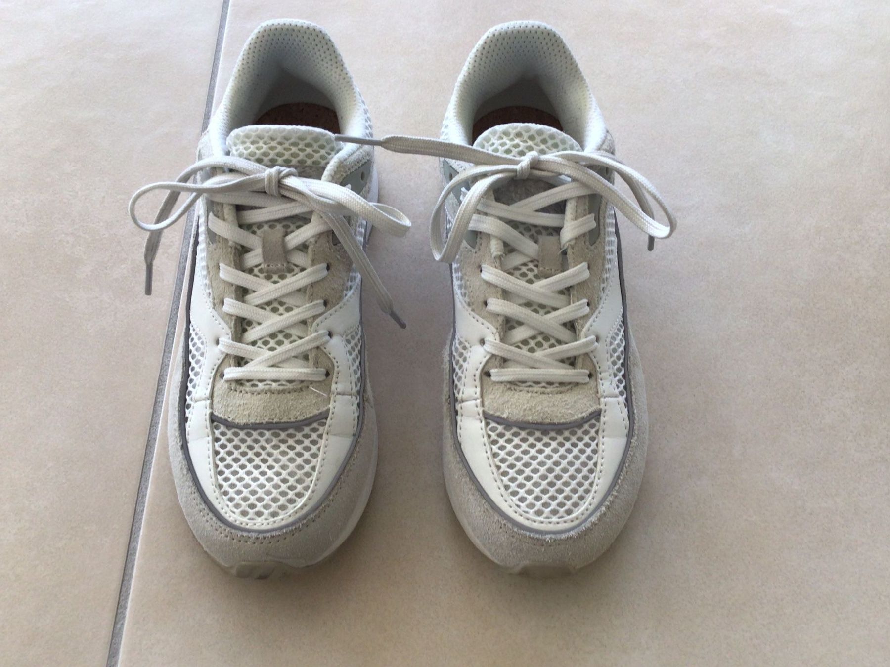 Damenschuhe: WODEN Sneaker beige Gr. 39 – Gebraucht aus Frauenfeld von Stehojen