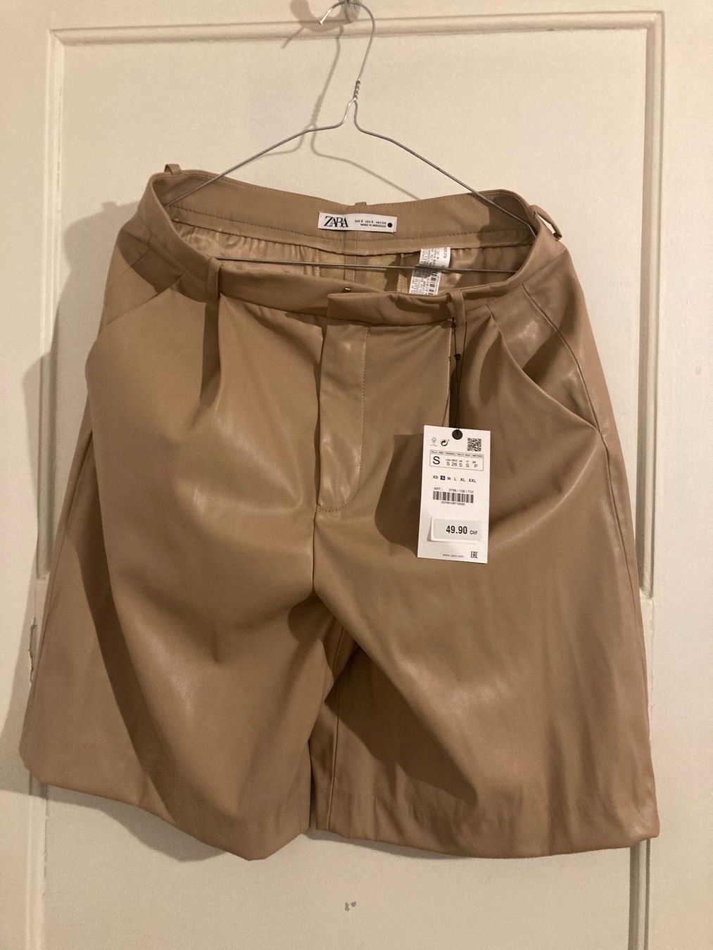 Zara Pantaloni: ZARA Shorts NEU – Nuovo e nell'imballaggio originale da Bern venduto da mymo01