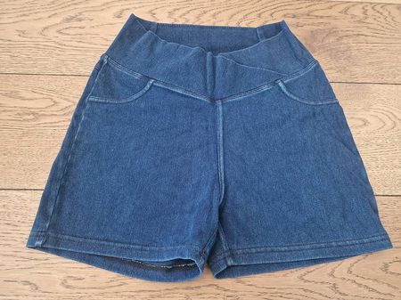 Jeanshose kurz Basigal, Gr. S, wie neu