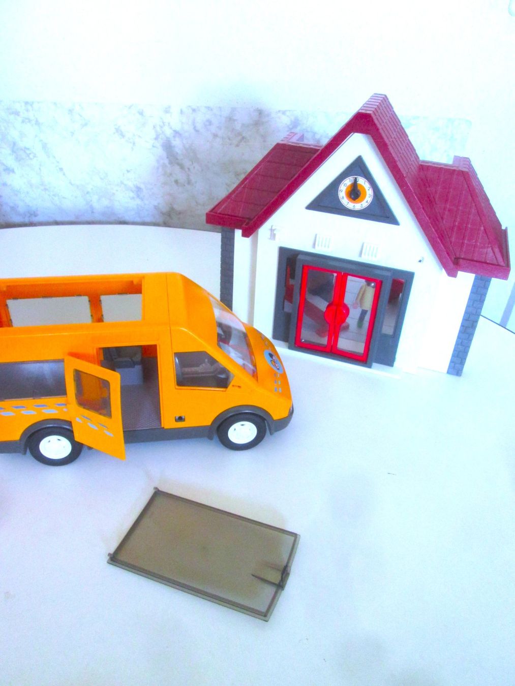 Playmobil Giocattoli: Playmobil Schule + Schulbus – Usato da Sementina venduto da babucia 2