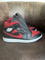 Nike Air Jordan 1 Mid “Bred” – Sehr guter Zustand