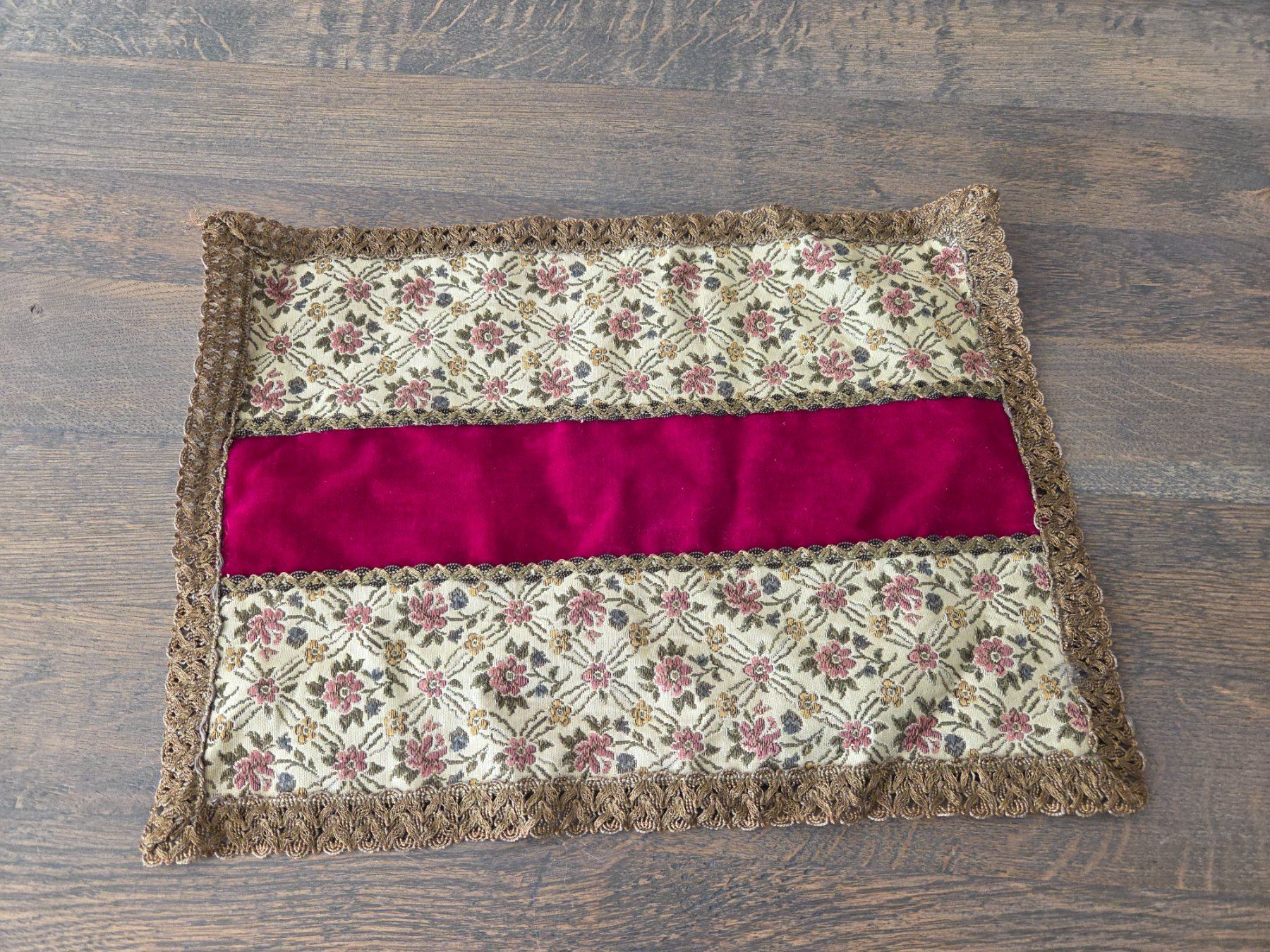 Altra biancheria da tavola: Dekorative Vintage Blumen Platzdeckchen – Usato da Auw venduto da beretta1966 4