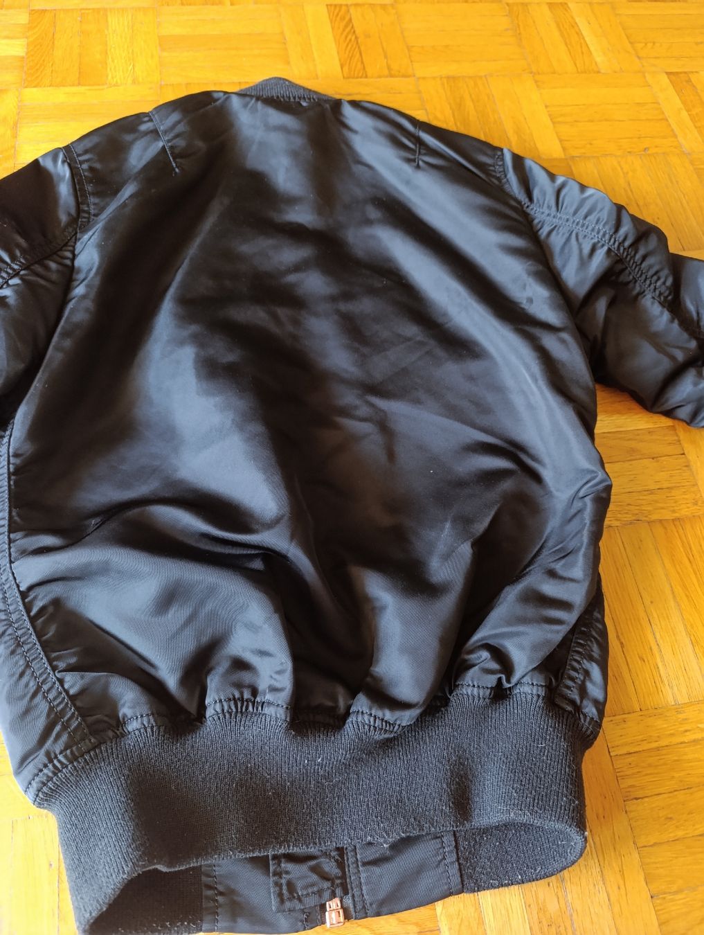 Alpha Industries Vestes: Alpha Industries Bomberjacke schwarz Gr XS – Neuf (Voir description) à Waltenschwil par Bodensee84 3