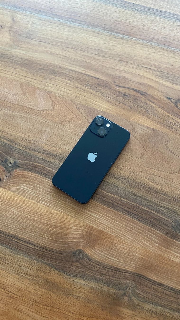 Apple Telefoni cellulari / Smartphones: Apple Iphone 13 mini 128 gb – Usato da Stettlen venduto da Laurins.Profil 1