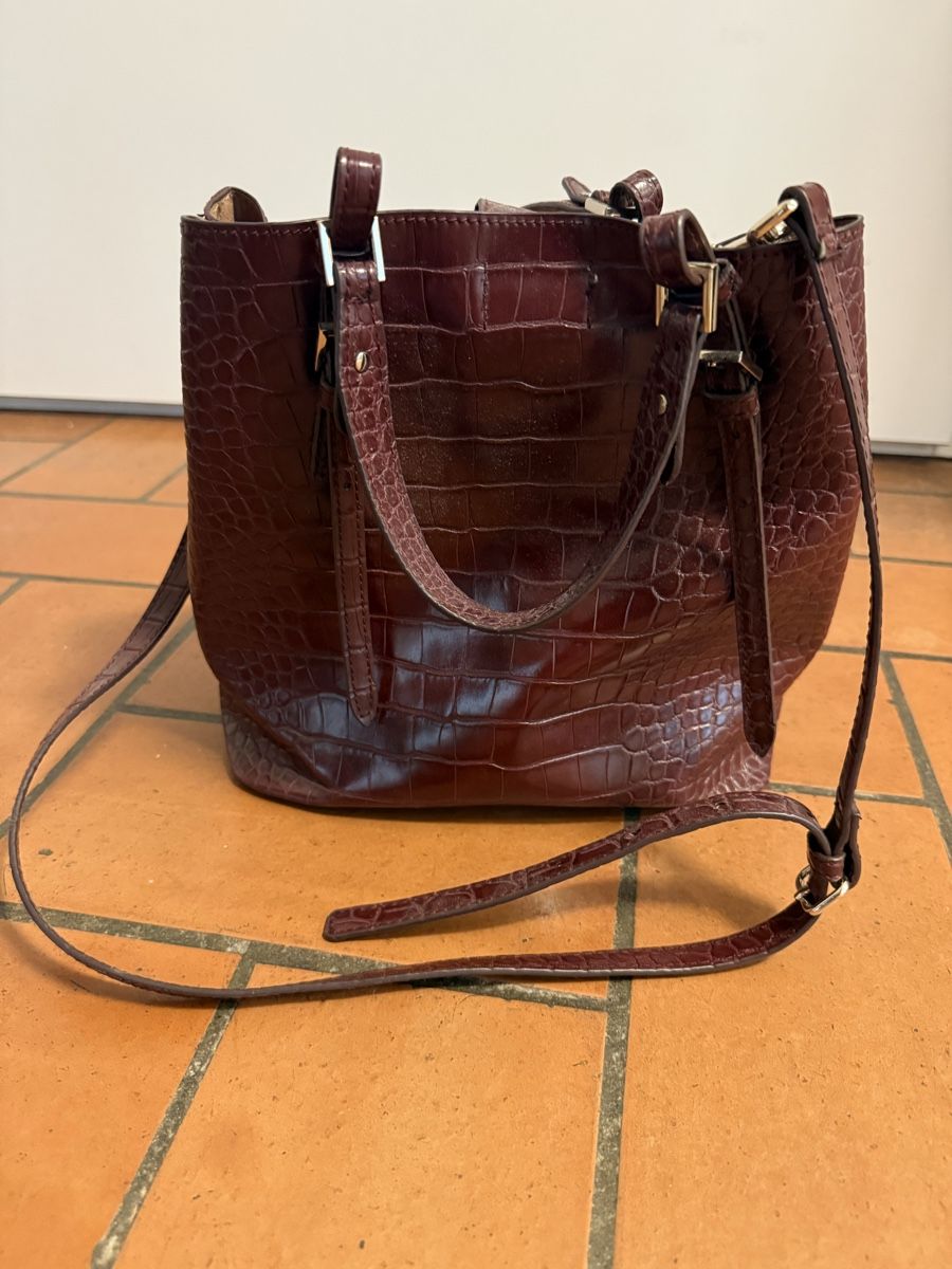 Sacs femmes: Handbag croco print bordo shoulder strap used – D'occasion à Schlieren par _Meenu