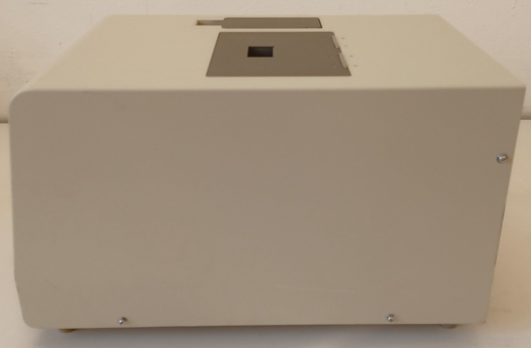 Accessori da laboratorio: Konica Minolta Spectrophotometer CM-3600d – Difettoso da Niederdorf venduto da LeptonAG_Labor 3