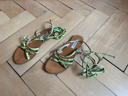 STEVE MADDEN - Leder Sandale mit Reptilprint 40