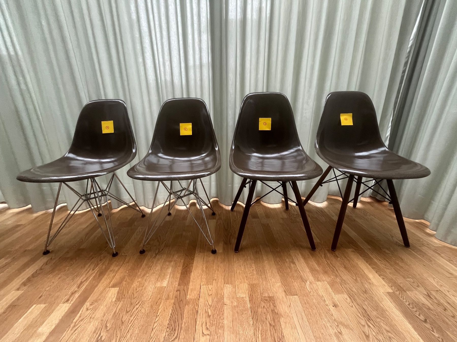 Eames Sedie: Eames SideChair, seal brown | Nr. 3 – Usato da Lotzwil venduto da Regain 3