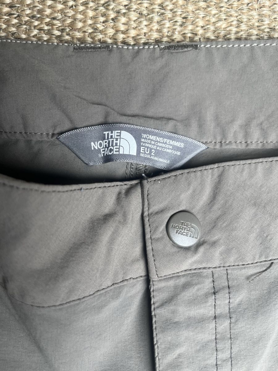 North Face Pantaloni: Pantalon The North Face, transformable, taille 36 – Nuovo (secondo la descrizione) da Baulmes venduto da resel_.tm 4